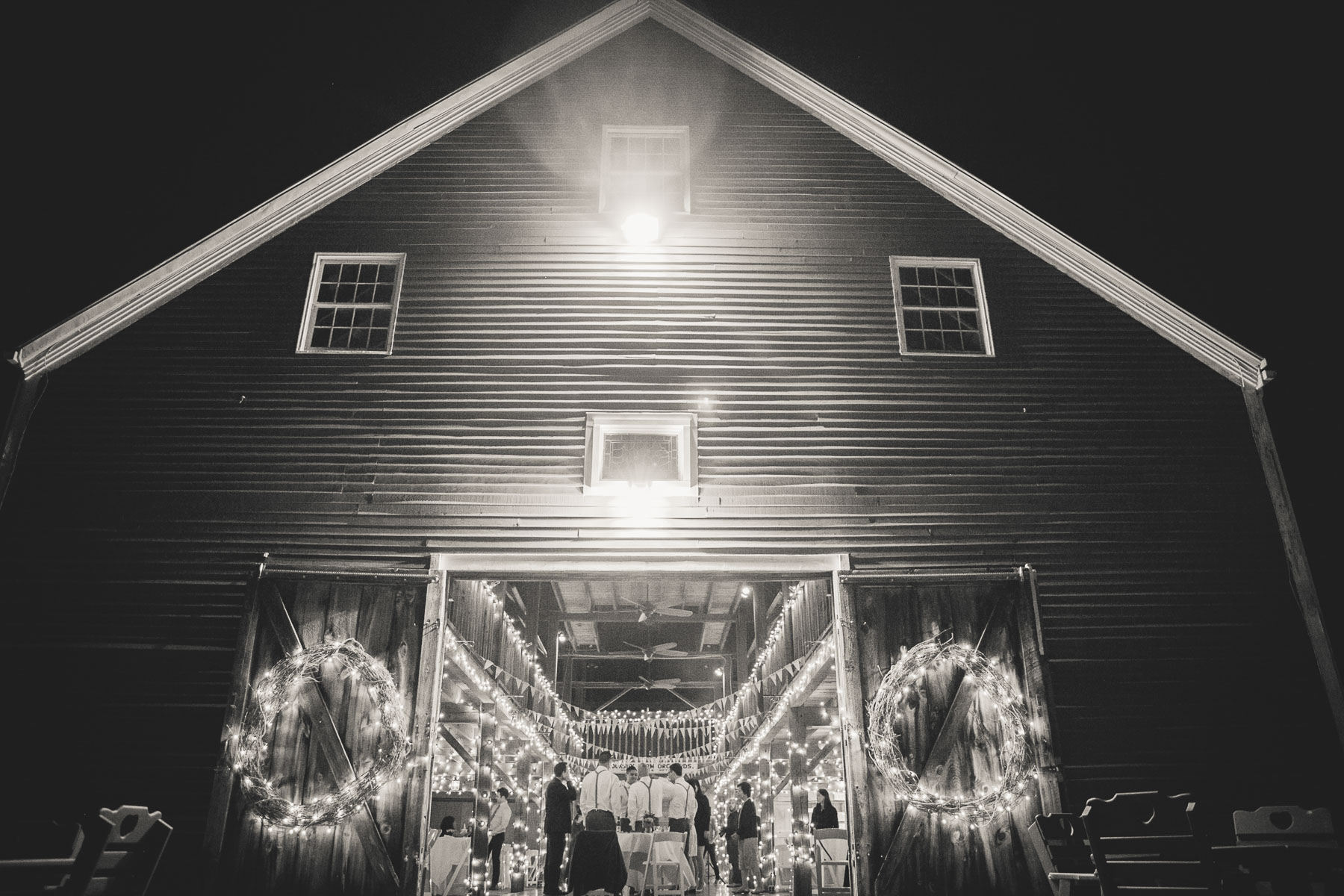 A Smith Barn Wedding: Peggy & Brad